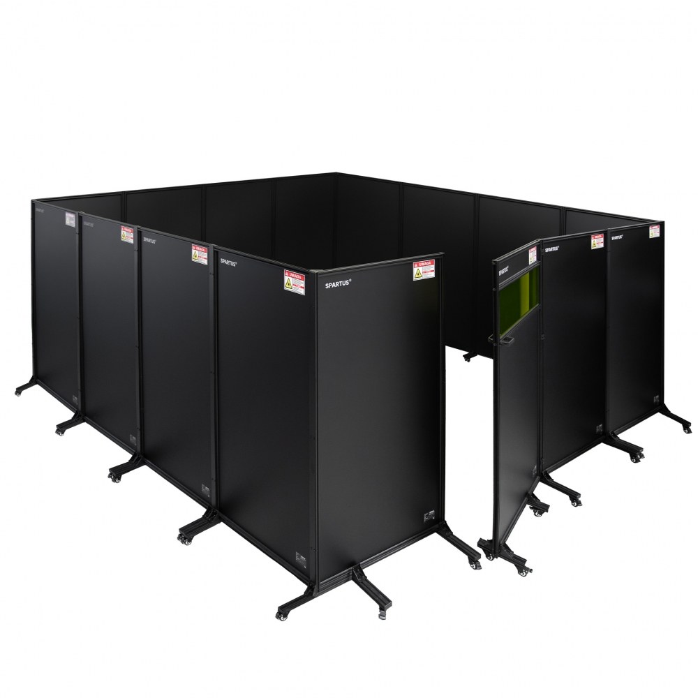 Zabudowa stanowiska laserowego SPARTUS PROTECT 4460x4400 z drzwiami i wizjerem